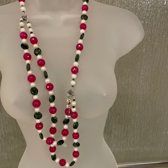 RED RUBIES ,GREEN JADE AND WHITE PEARLS CHANKY BEADED STATEMENT NECKLACE, NWOT - Picture 4 of 4